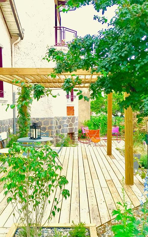 Création végétal et pose d'une terrasse bois